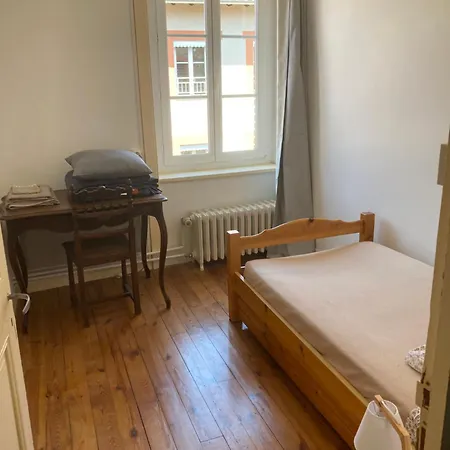 Проживание в семье Chambres Chez L'Habitant *